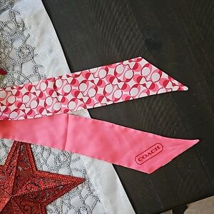 NWT! COACH Peyton Dream Signature C and Solid Pink Reversible Scarf/Headband!